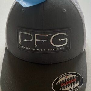 NWT Columbia PFG Hat Mens S/M Flexfit Gray White Hooks Mesh Fishing Ball Cap!!